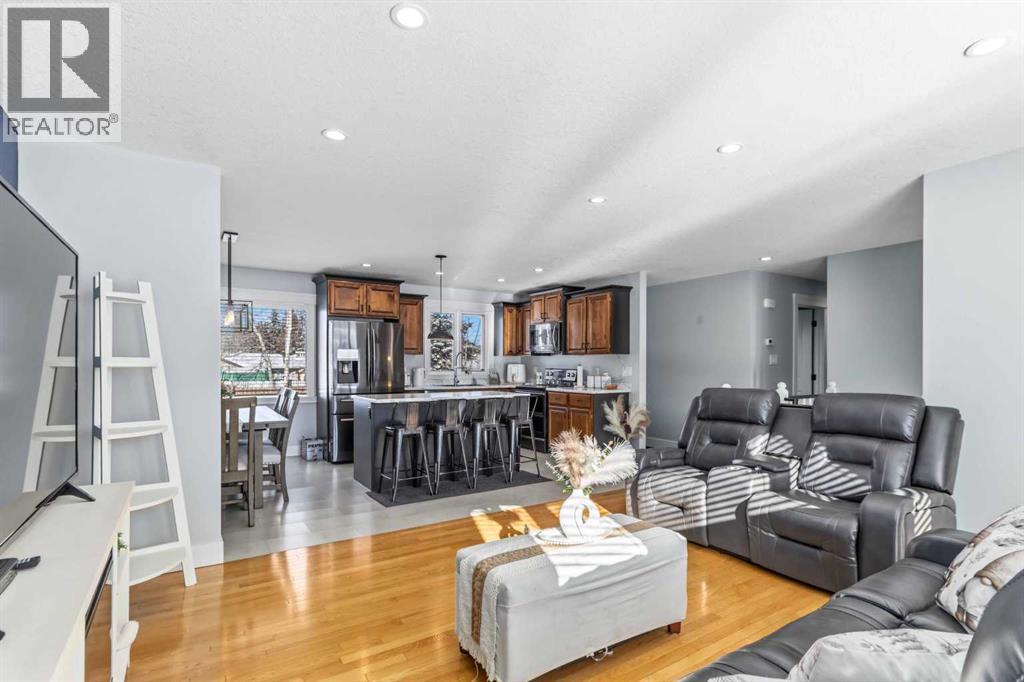 17 CLARK Crescent, Fort McMurray