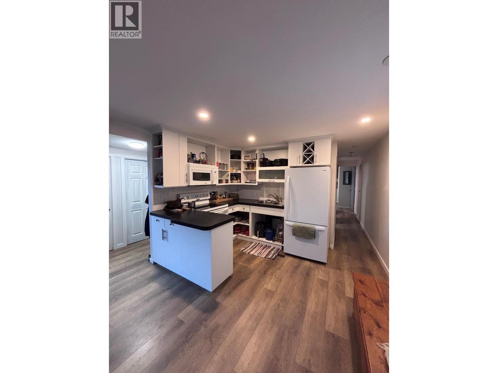 #28 4395 TRANS CANADA HIGHWAY - 7