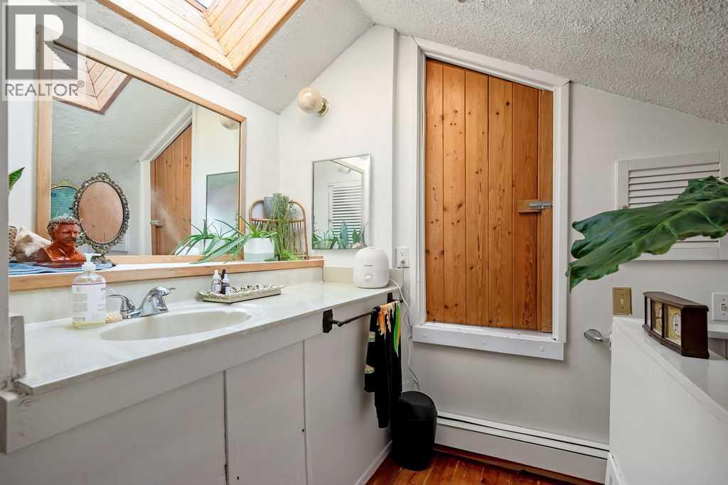 Single Family House Bungalow for Sale in  Erlton Street SW Erlton Calgary 