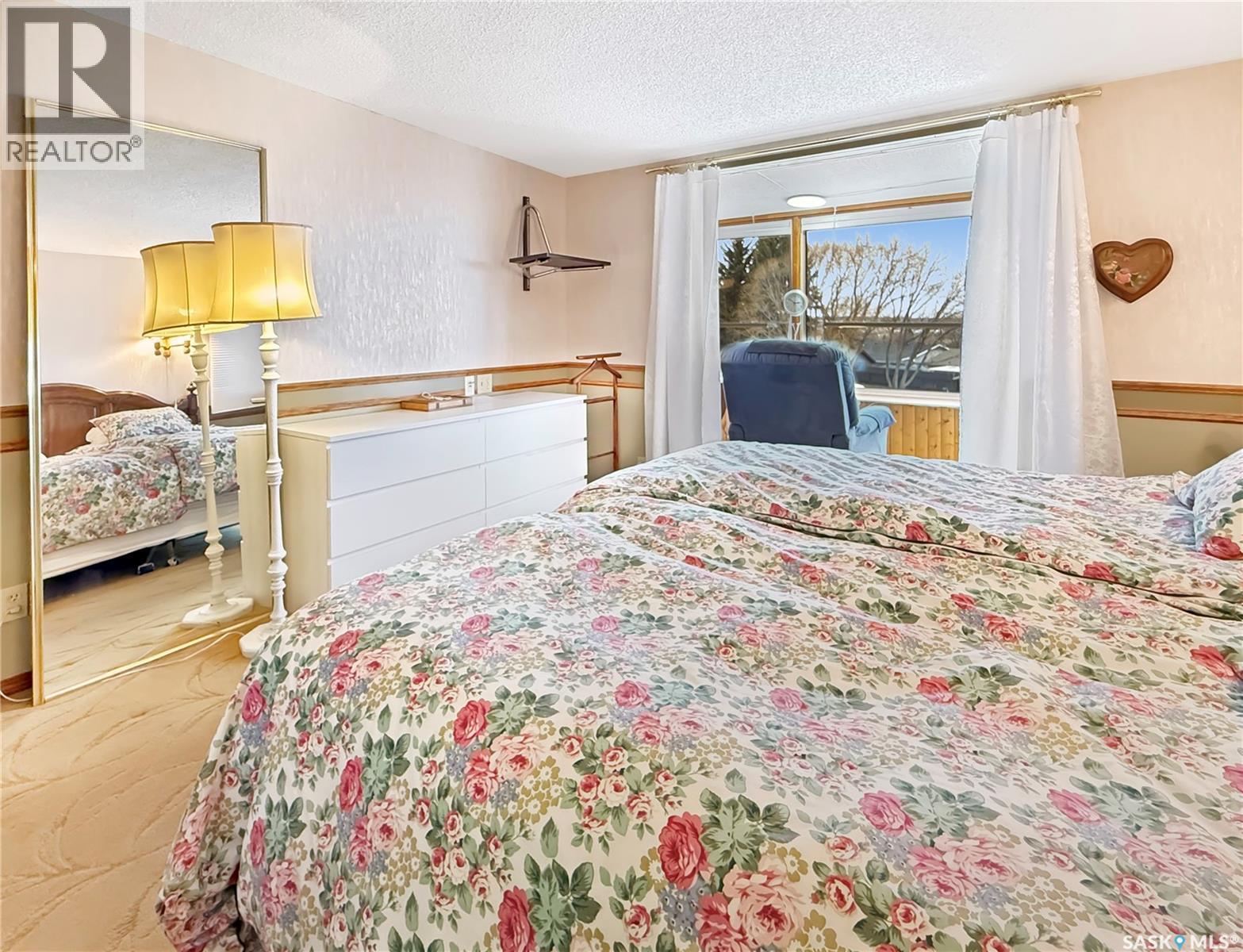 #8 275 ALPINE CRESCENT - 12