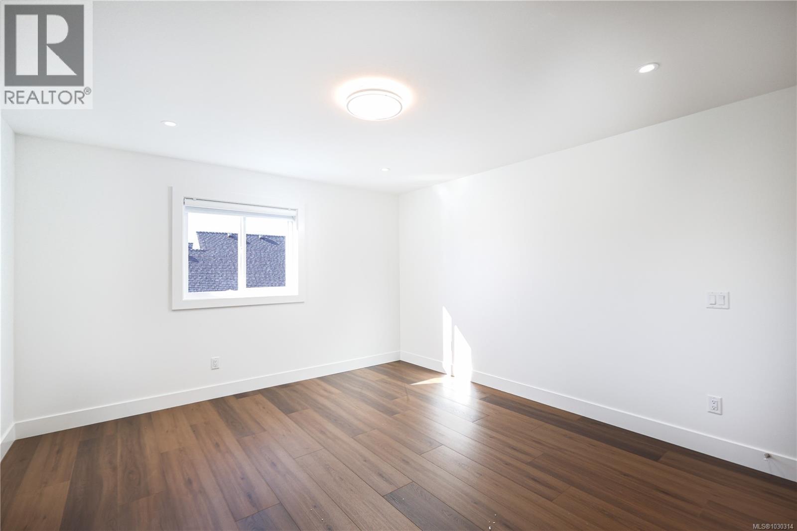 492 HAMPSTEAD ST - 25