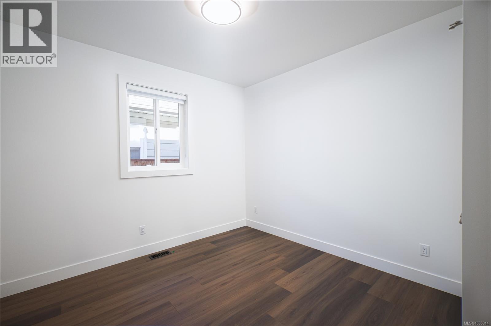 492 HAMPSTEAD ST - 21