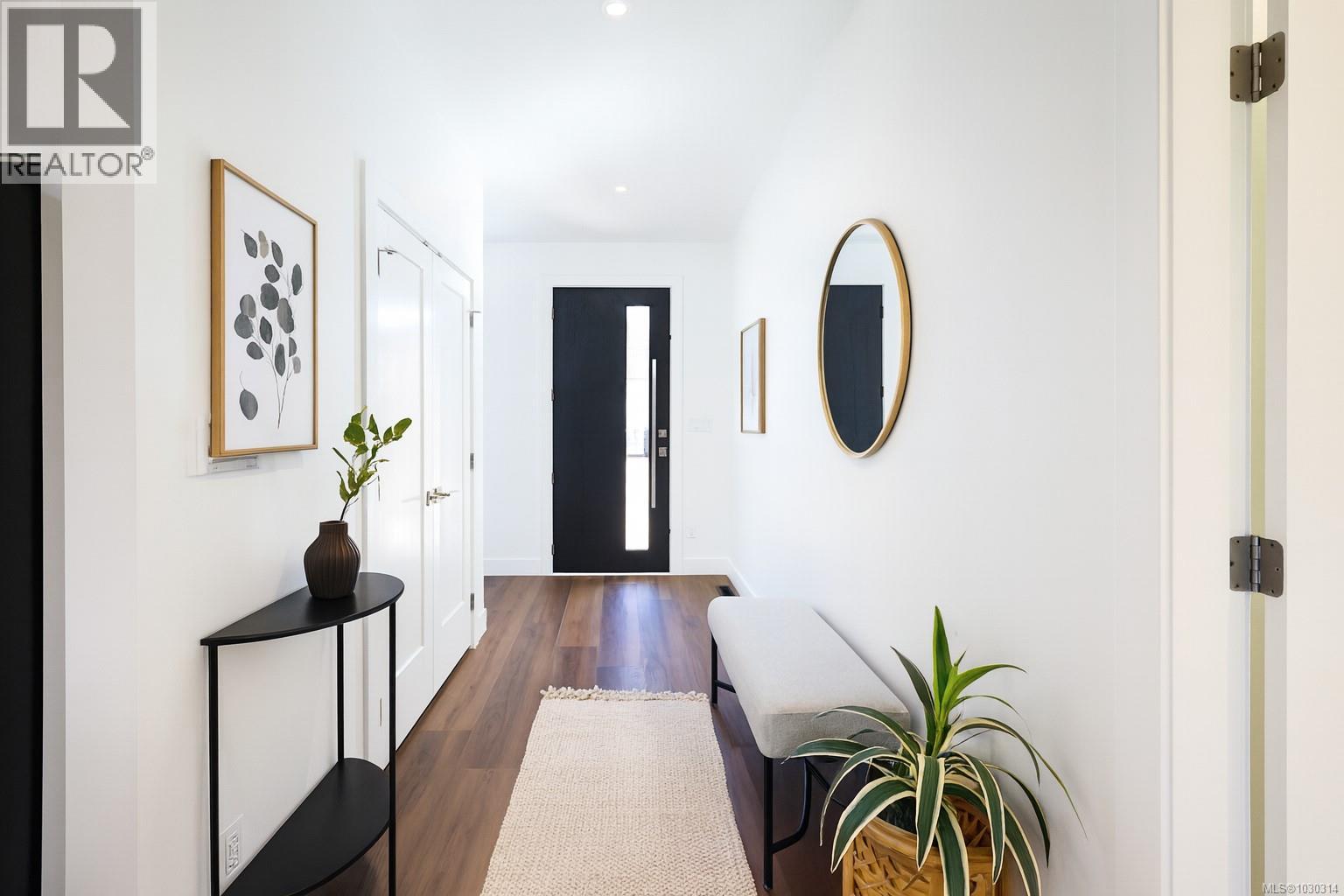 492 HAMPSTEAD ST - 4