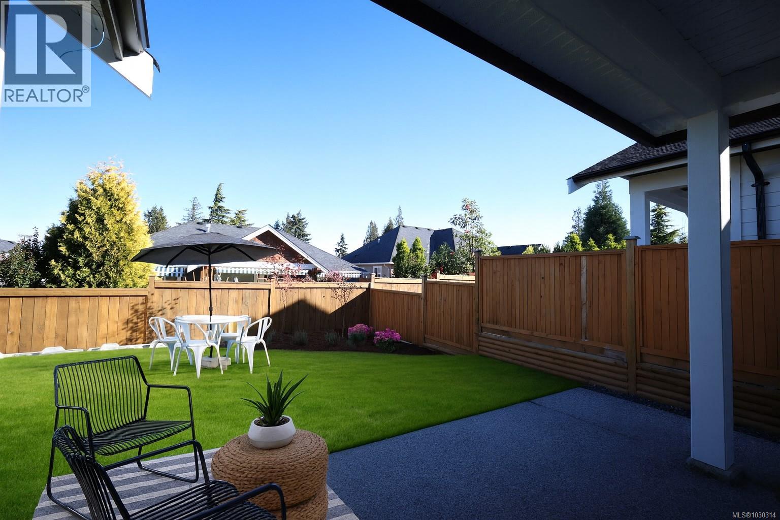 492 HAMPSTEAD ST - 34