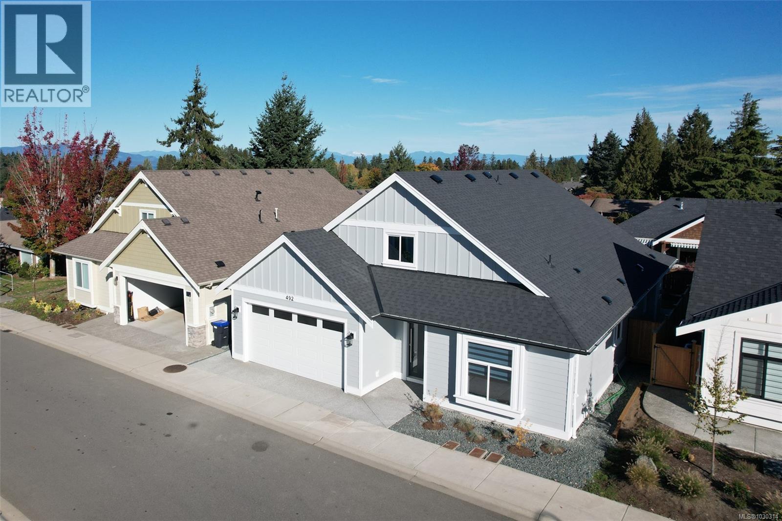 492 HAMPSTEAD ST - 31