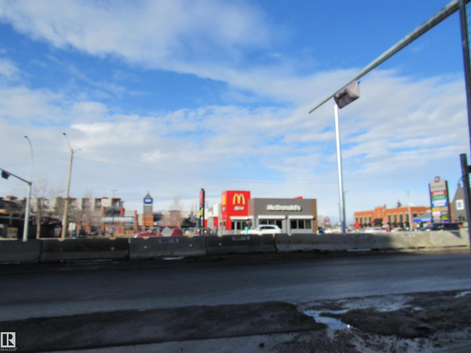 #404 10335 117 ST NW, Edmonton