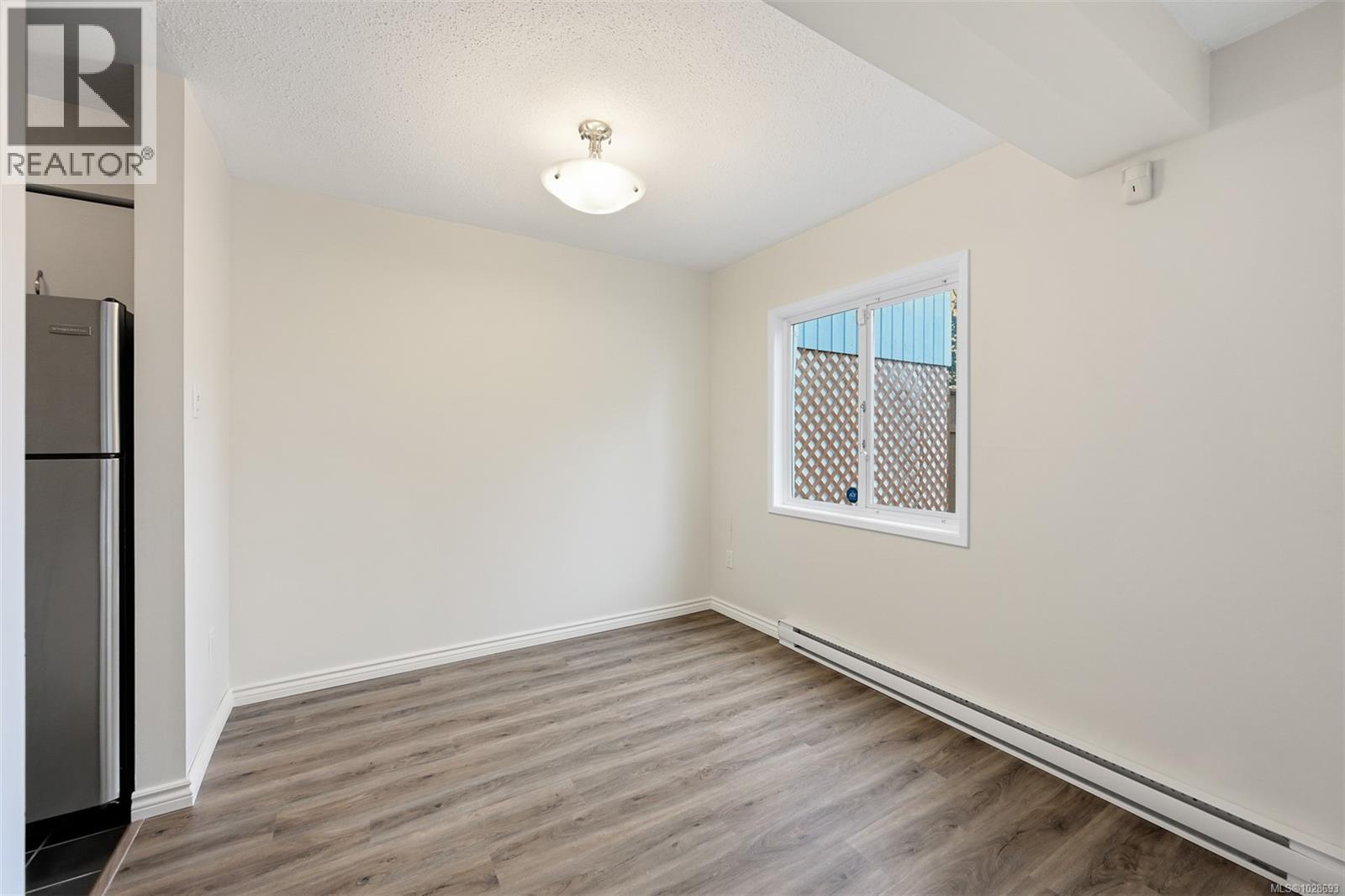 #116 724 SEA TERR - 15