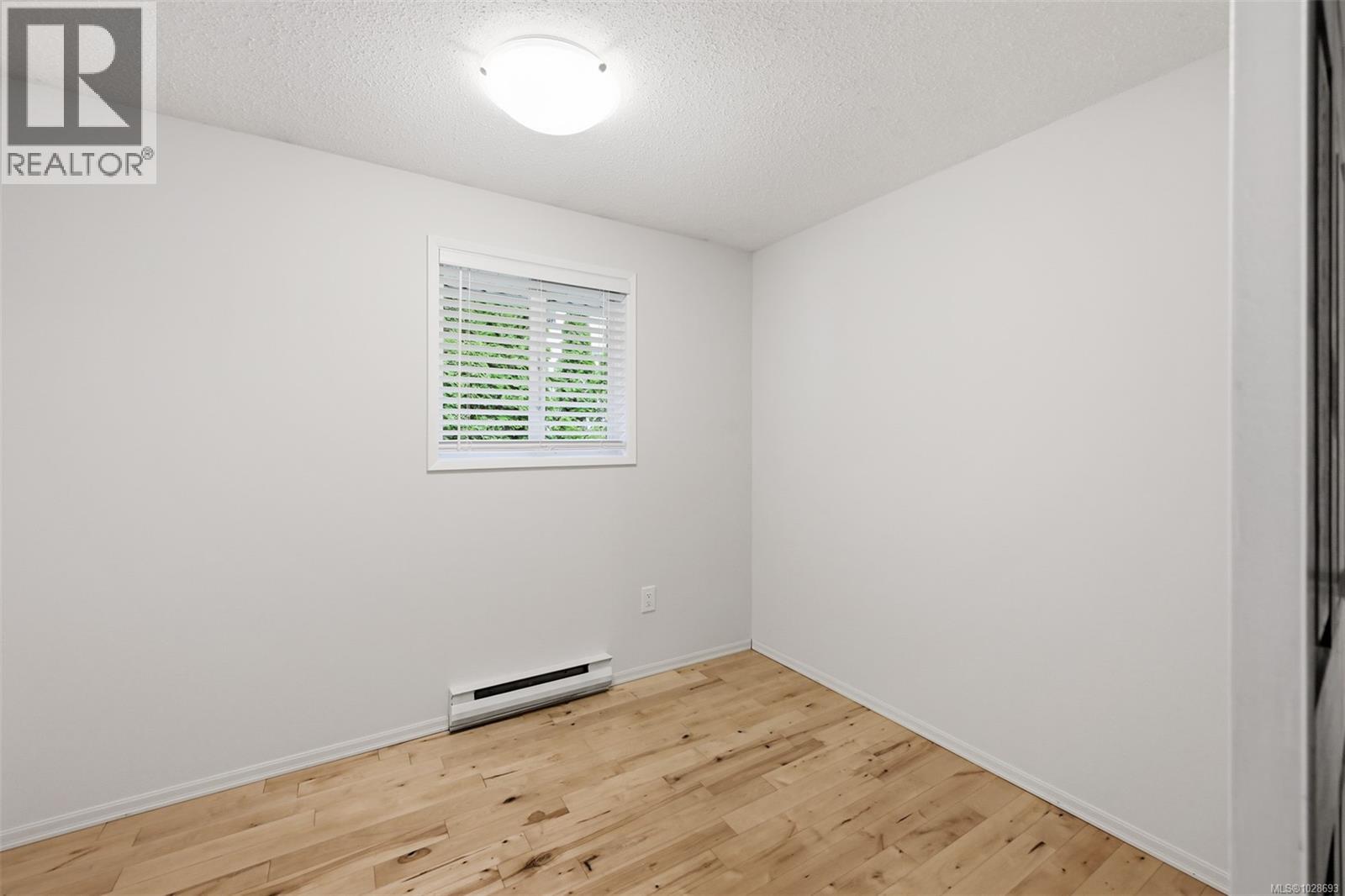 #116 724 SEA TERR - 38