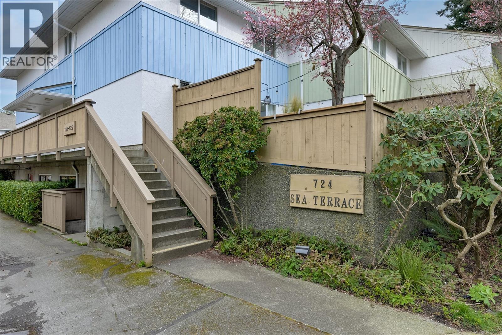 #116 724 SEA TERR - 54