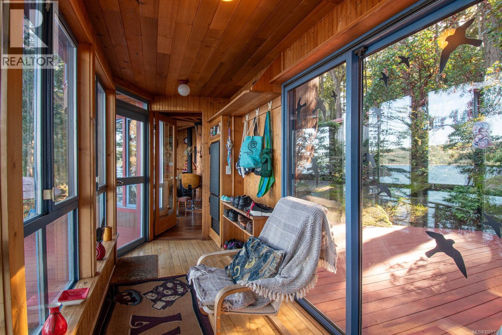 LT 1 RUXTON ISLAND - 51