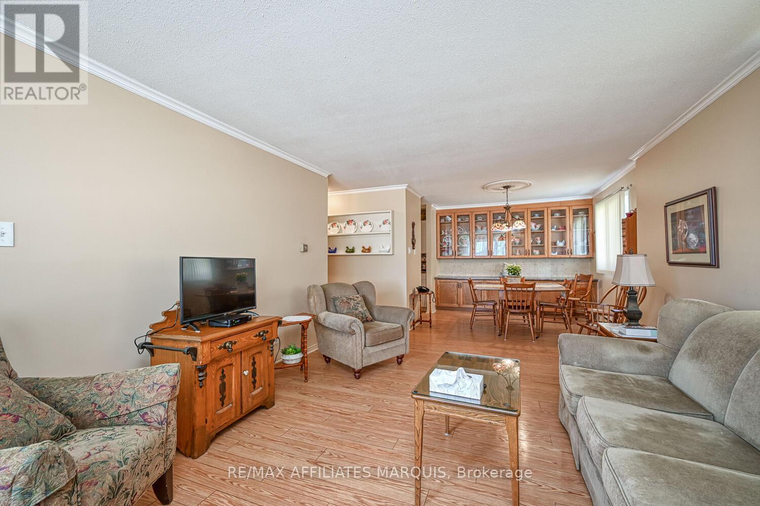 #208 10 ARMSTRONG DRIVE - 13