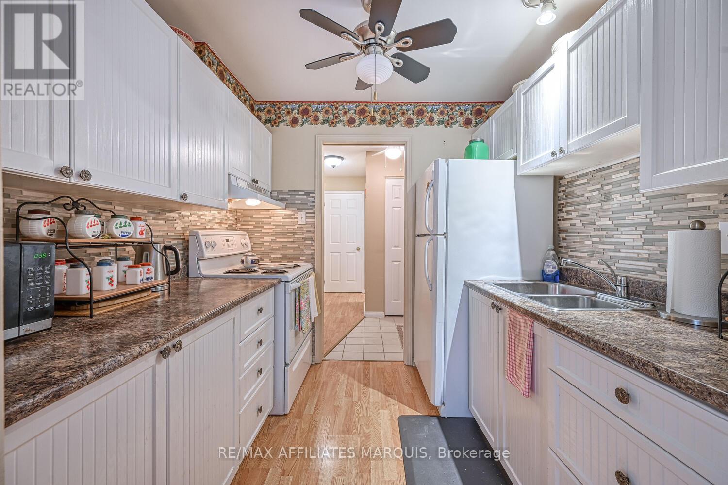 #208 10 ARMSTRONG DRIVE - 18
