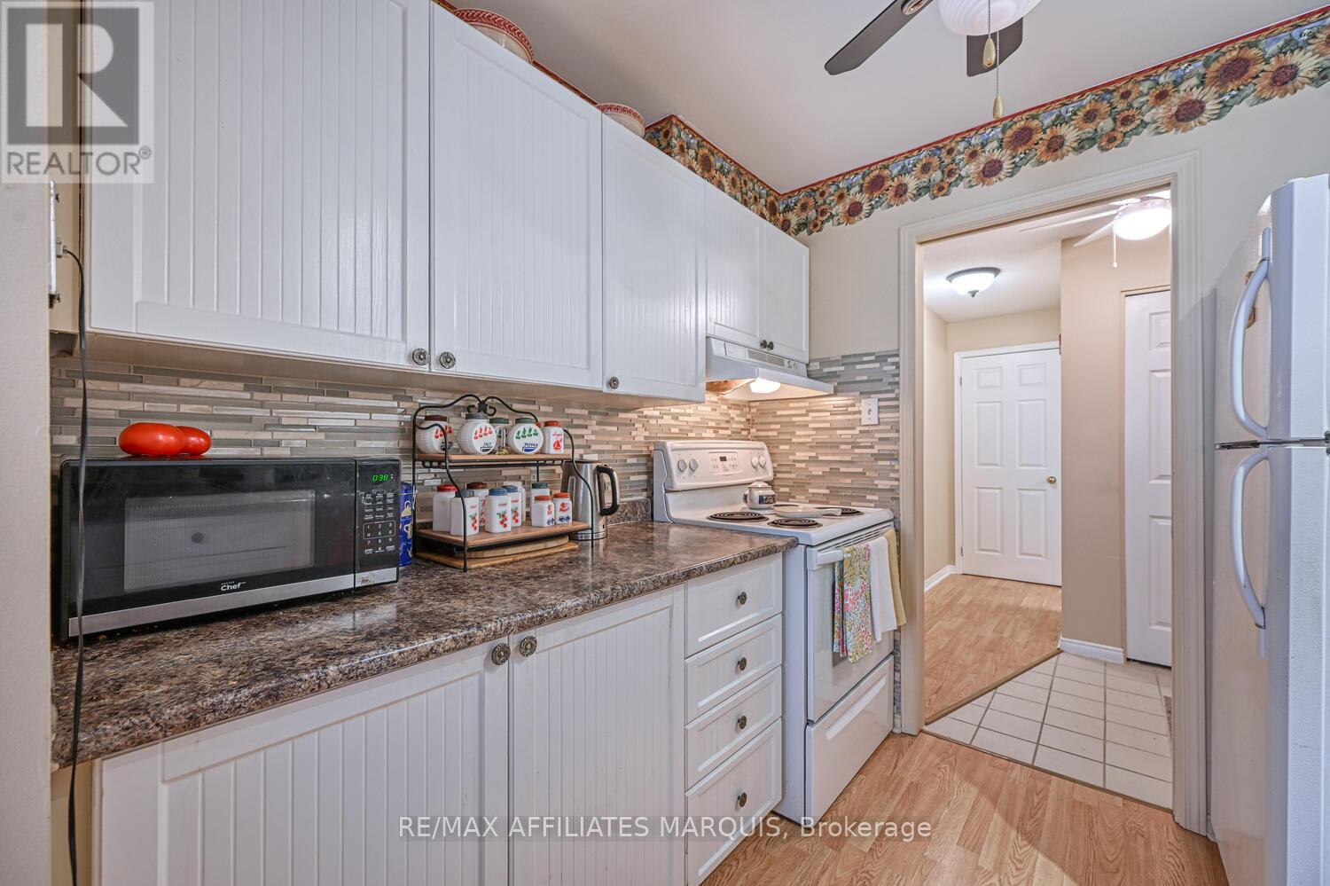 #208 10 ARMSTRONG DRIVE - 19