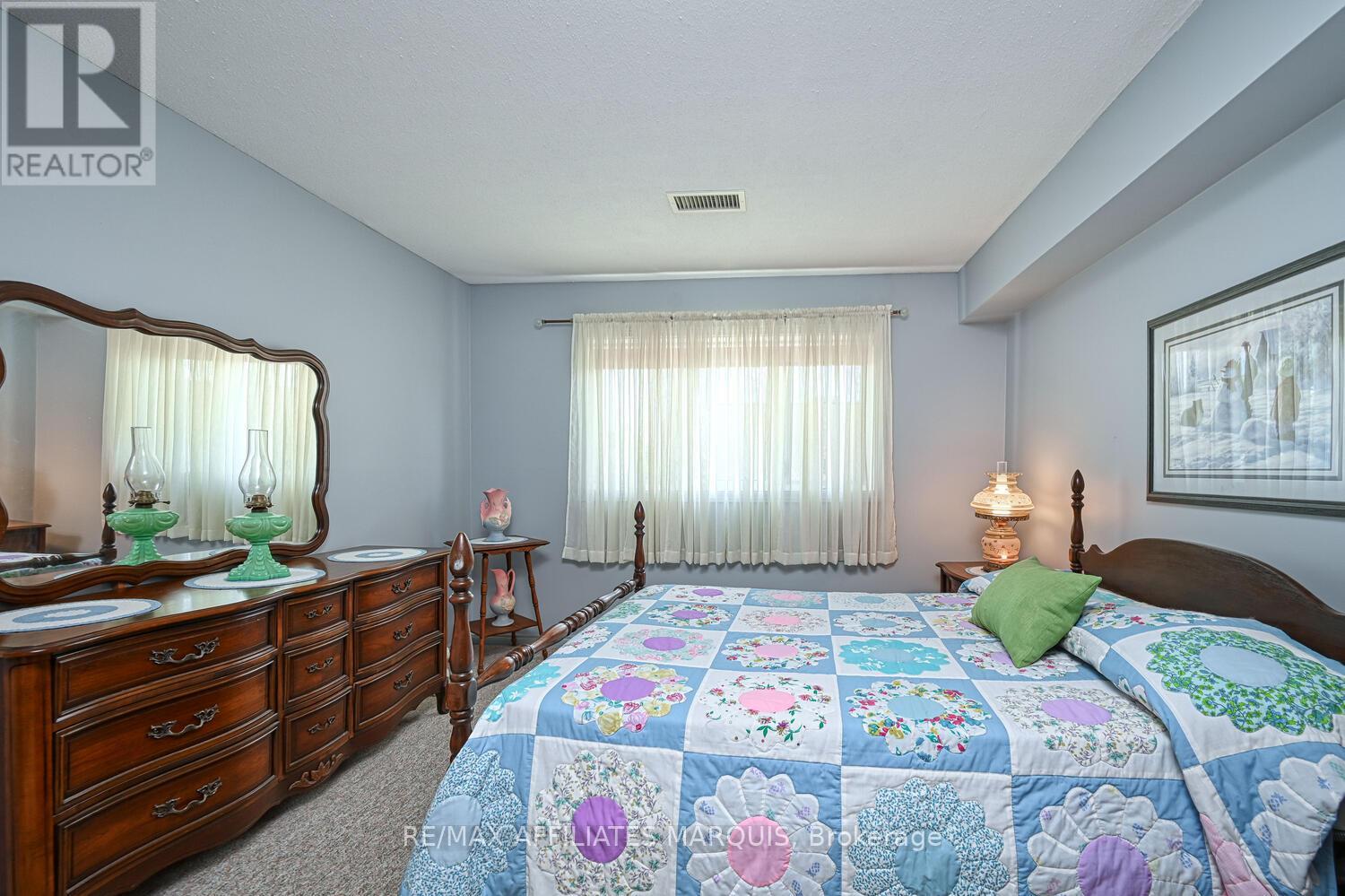 #208 10 ARMSTRONG DRIVE - 23
