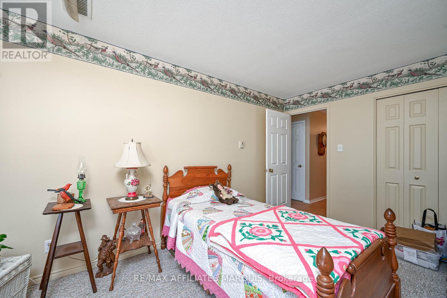 #208 10 ARMSTRONG DRIVE - 28