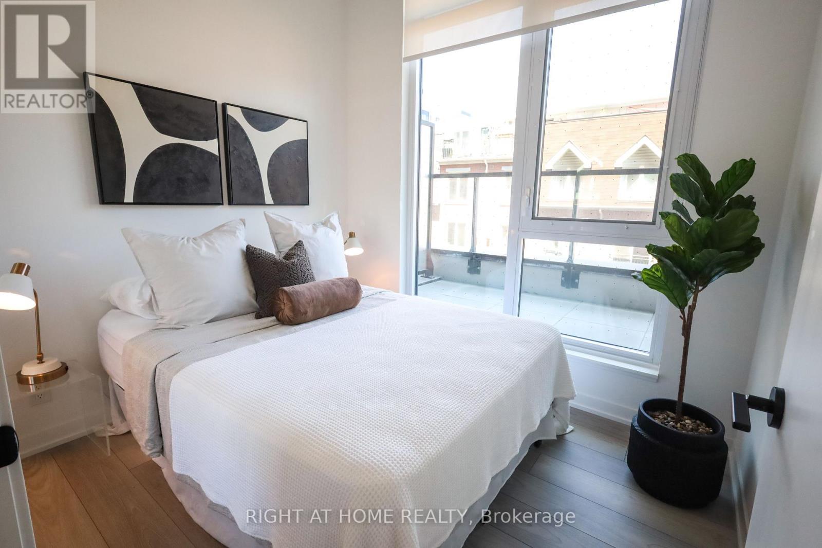 #204 285 DUFFERIN STREET - 16