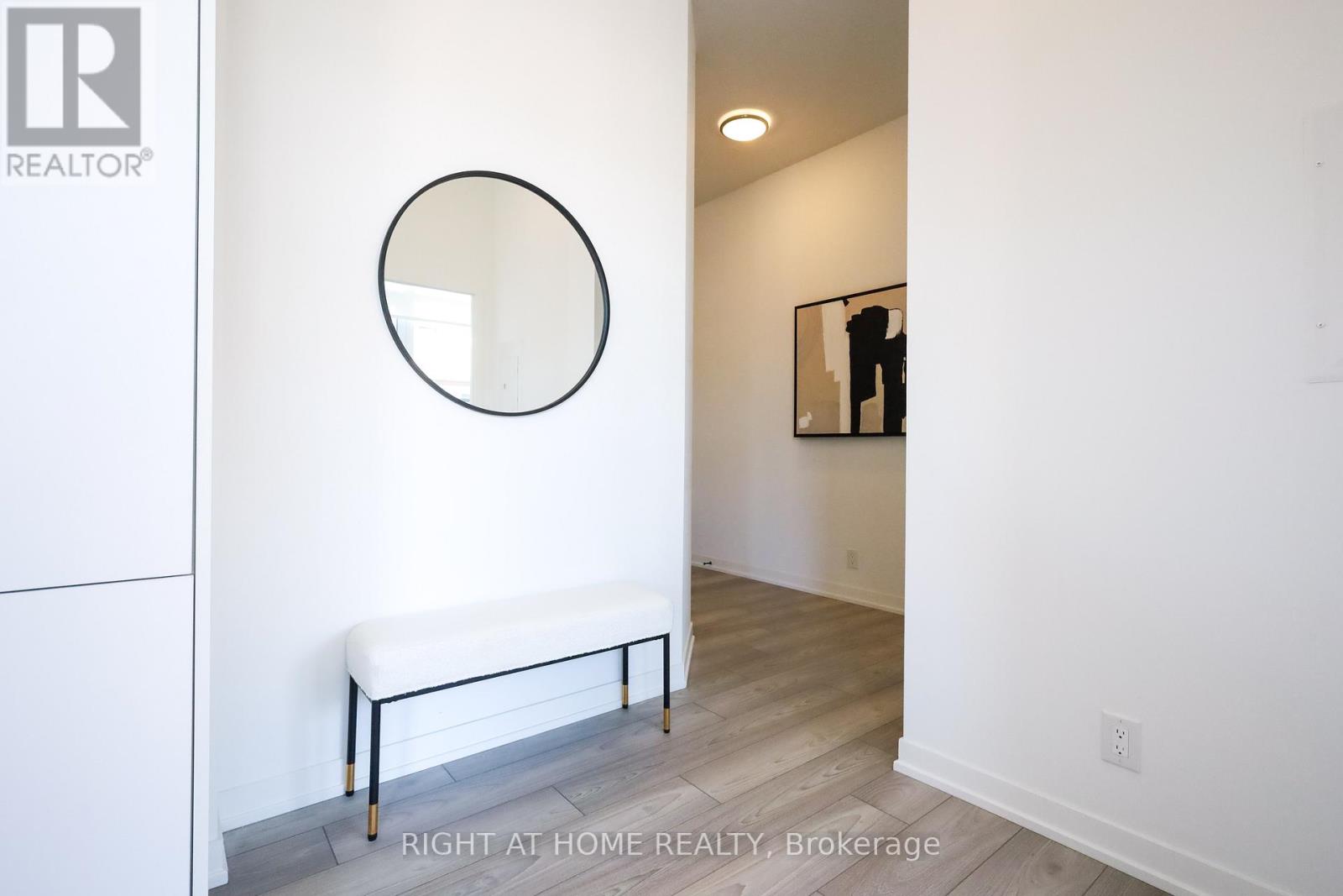 #204 285 DUFFERIN STREET - 26