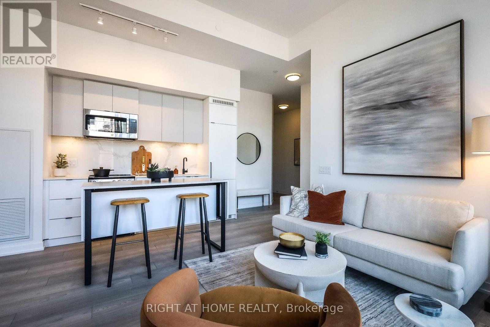 #204 285 DUFFERIN STREET - 27
