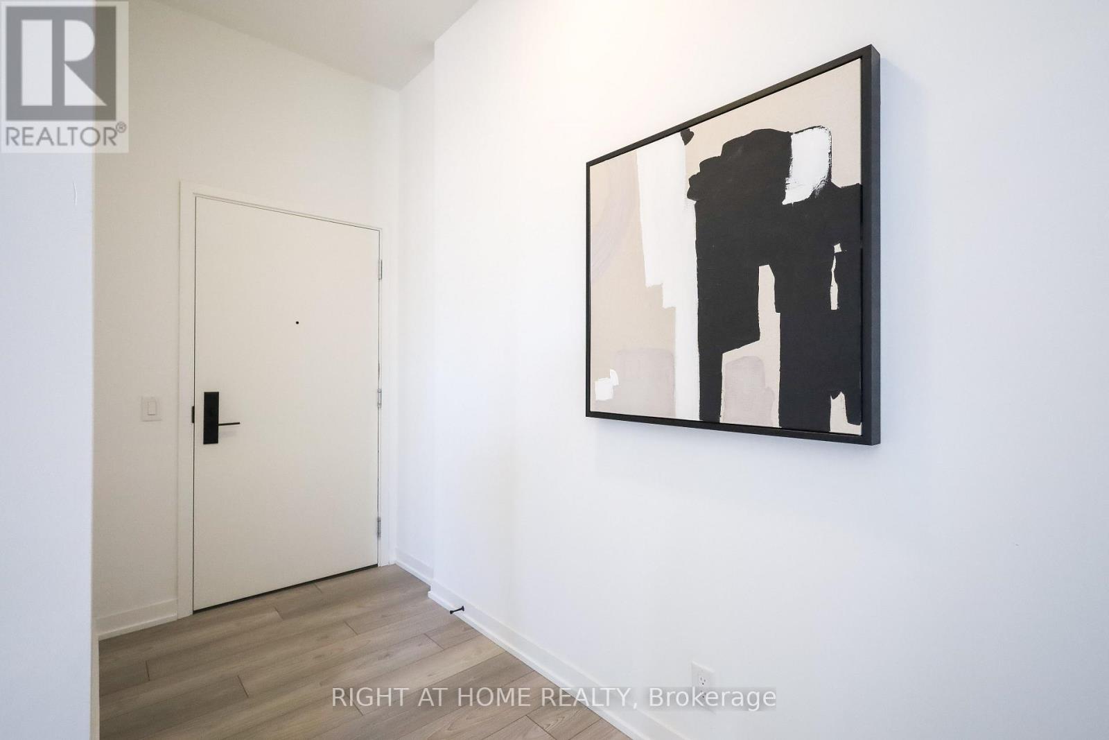 #204 285 DUFFERIN STREET - 6