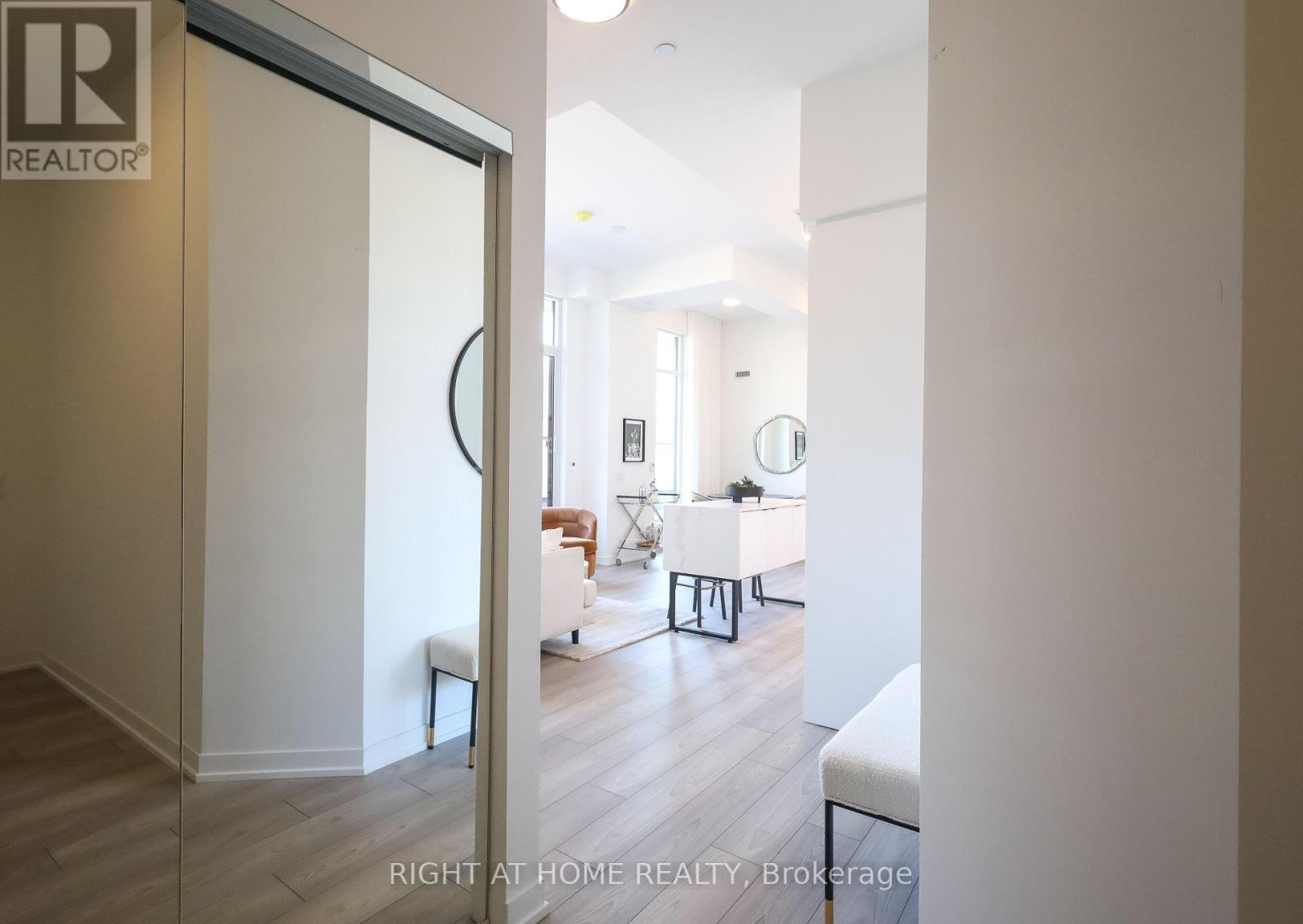 #204 285 DUFFERIN STREET - 7