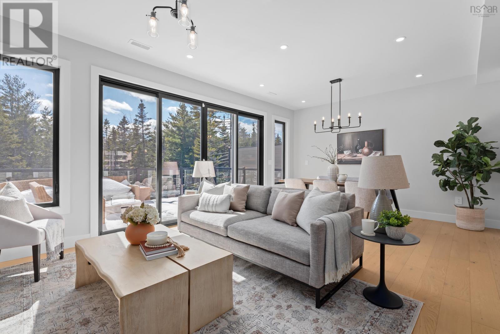 8 TREKKER DRIVE - 16