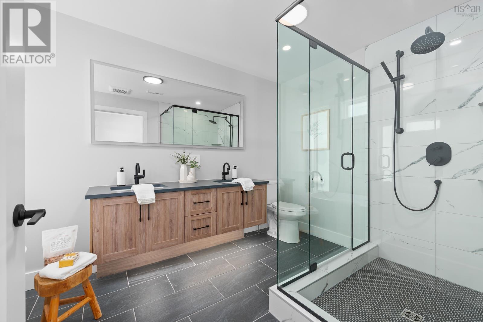 8 TREKKER DRIVE - 23