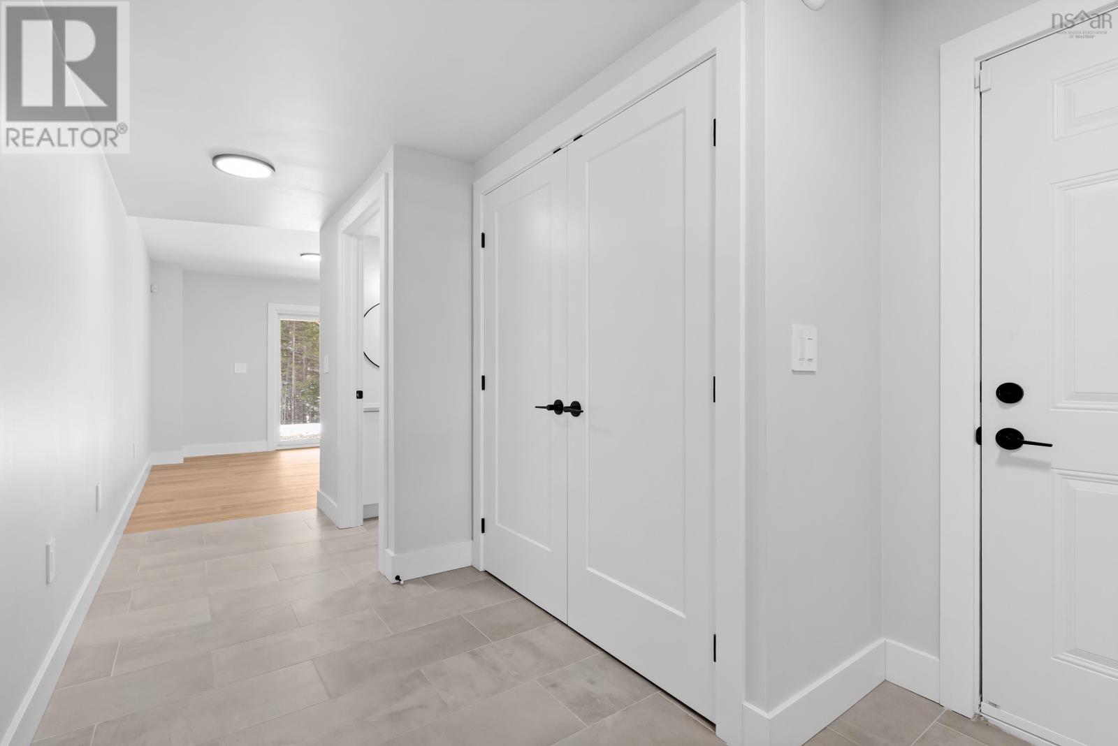 8 TREKKER DRIVE - 30