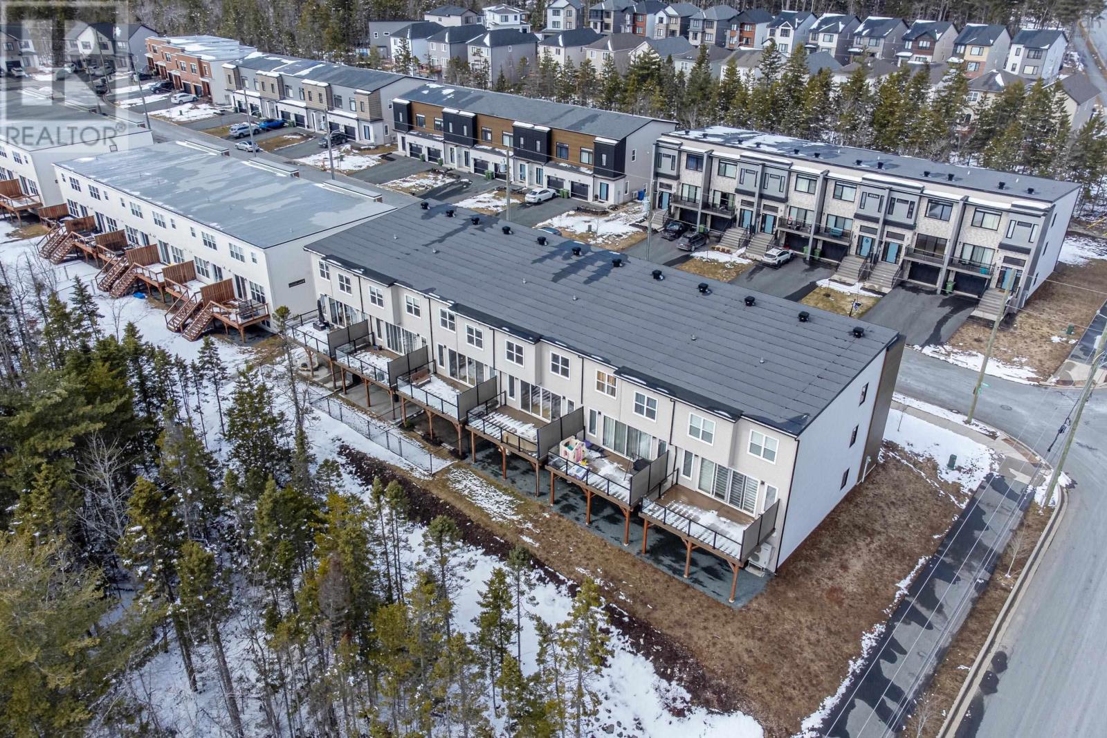 8 TREKKER DRIVE - 34