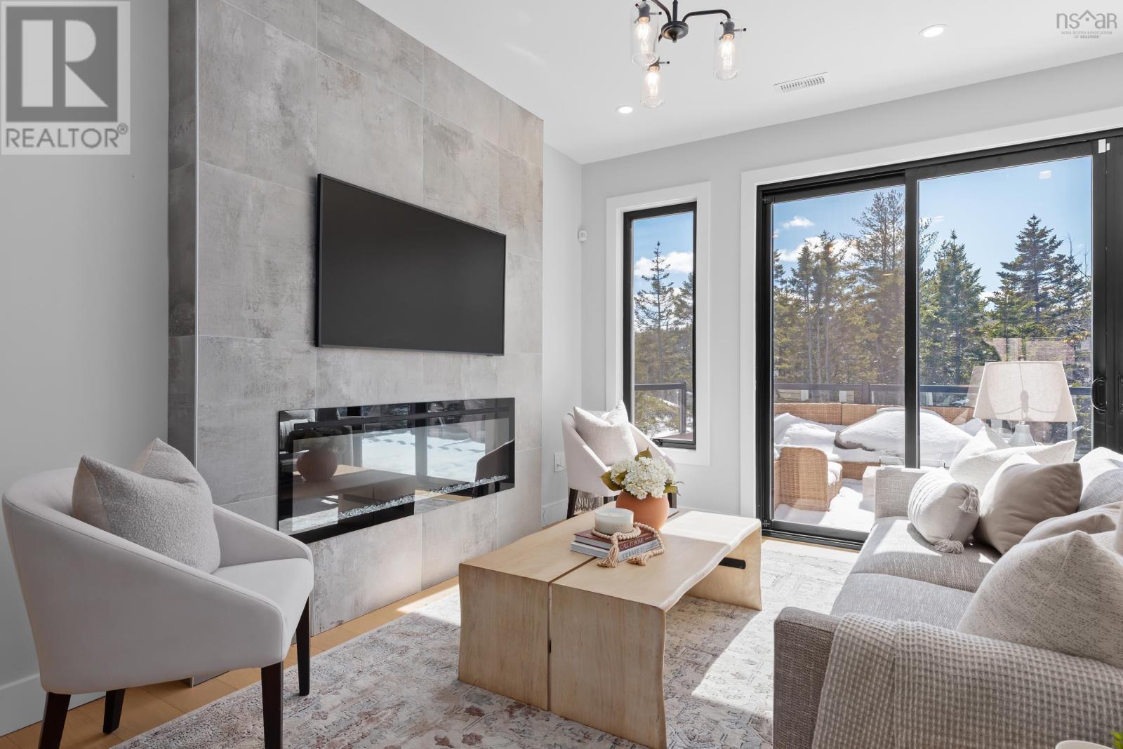 8 TREKKER DRIVE - 14