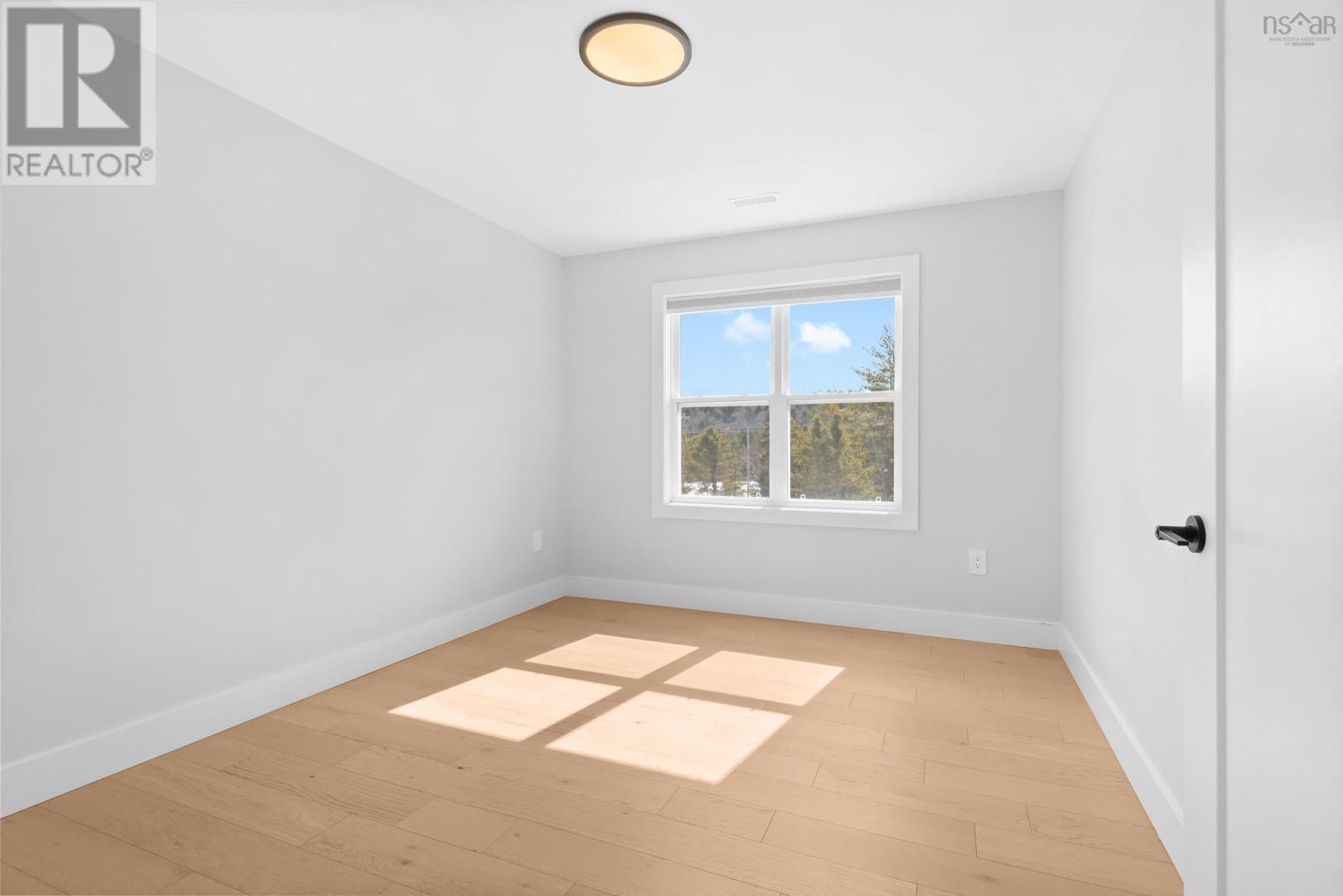 8 TREKKER DRIVE - 26