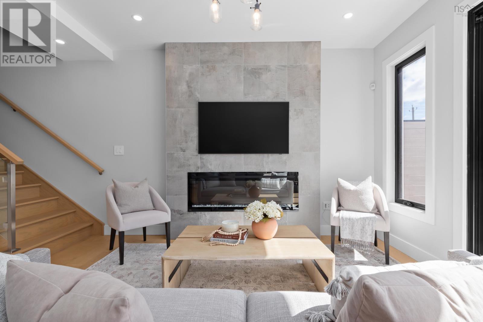 8 TREKKER DRIVE - 15