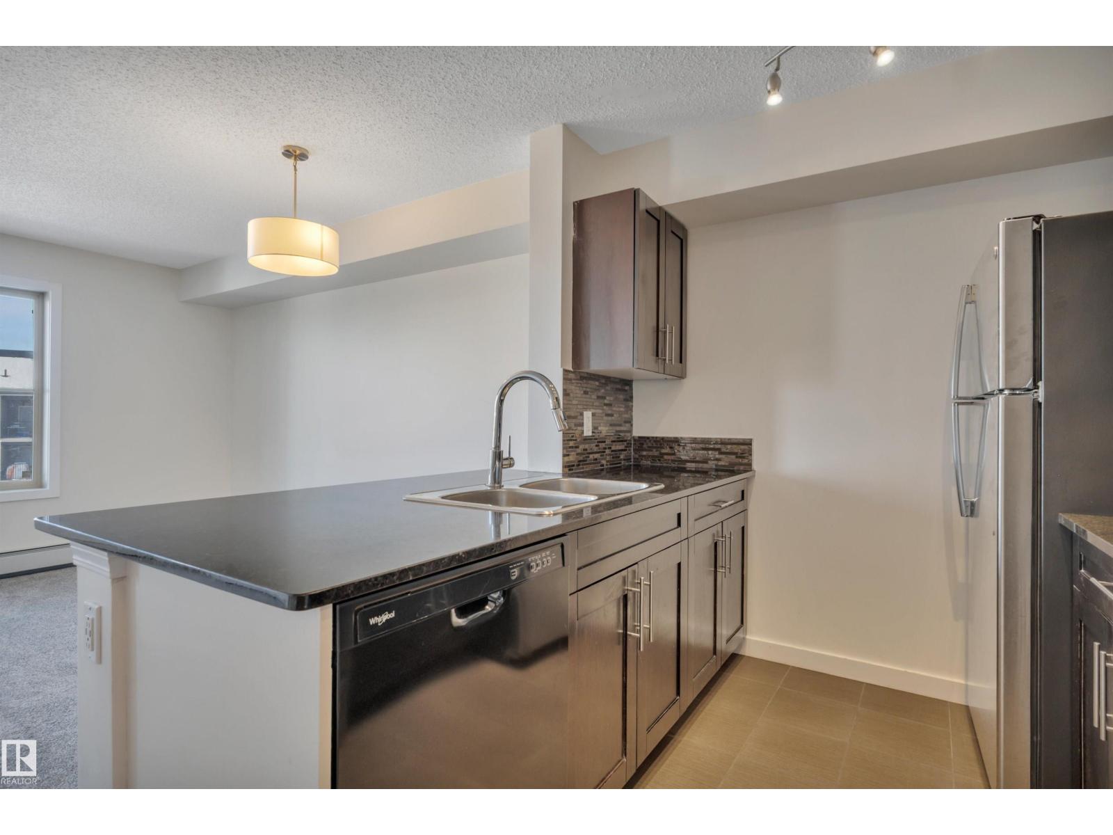 #415 12035 22 AV SW - 17