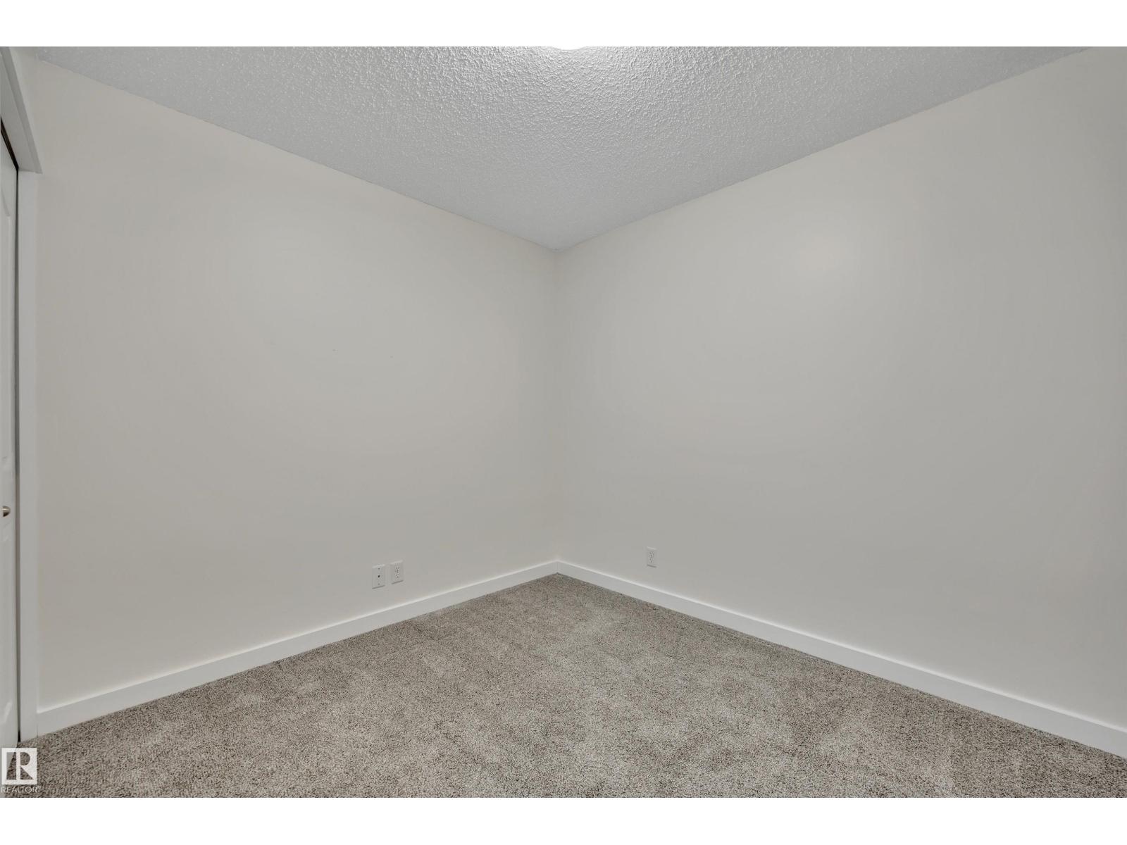 #415 12035 22 AV SW - 23
