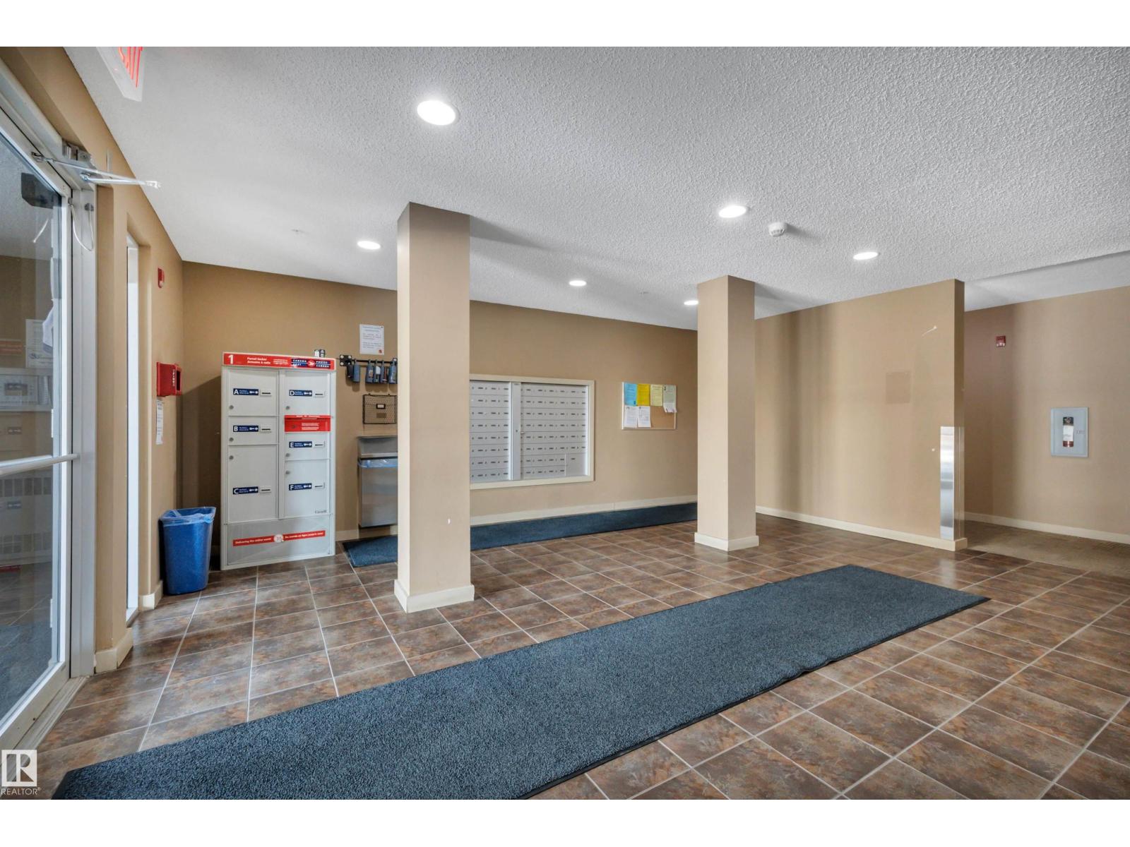 #415 12035 22 AV SW - 4