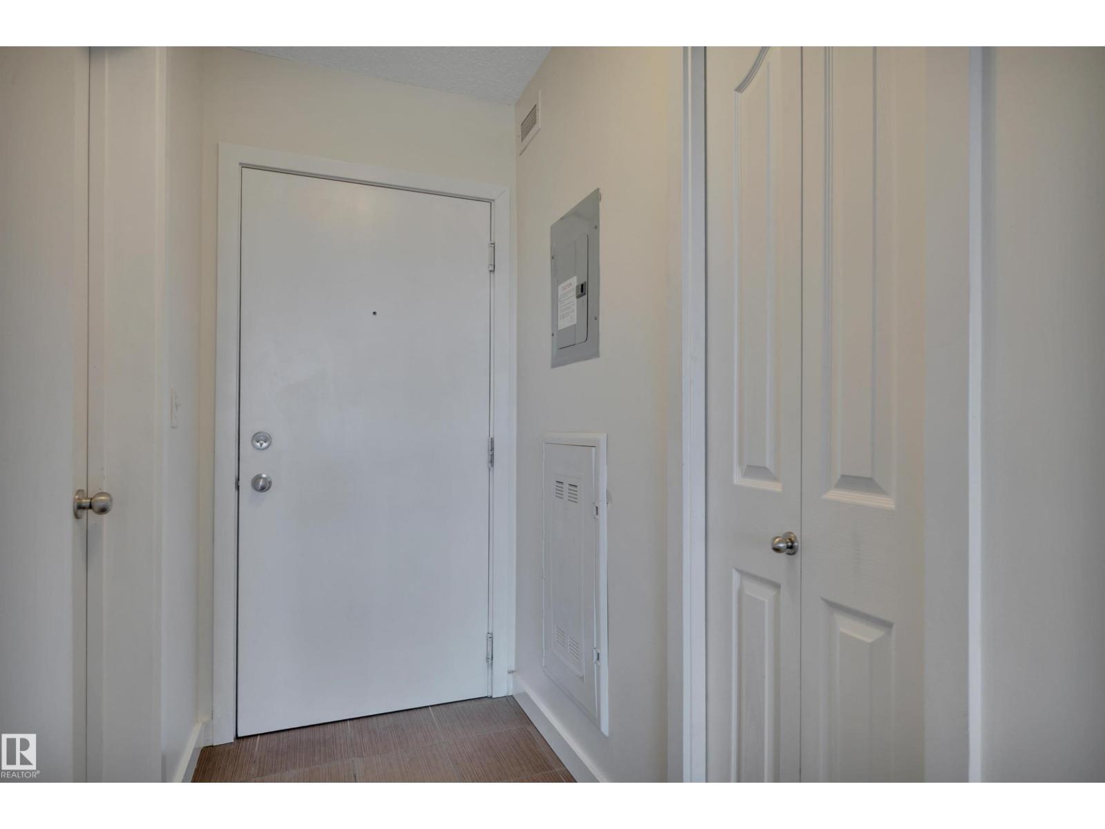 #415 12035 22 AV SW - 8