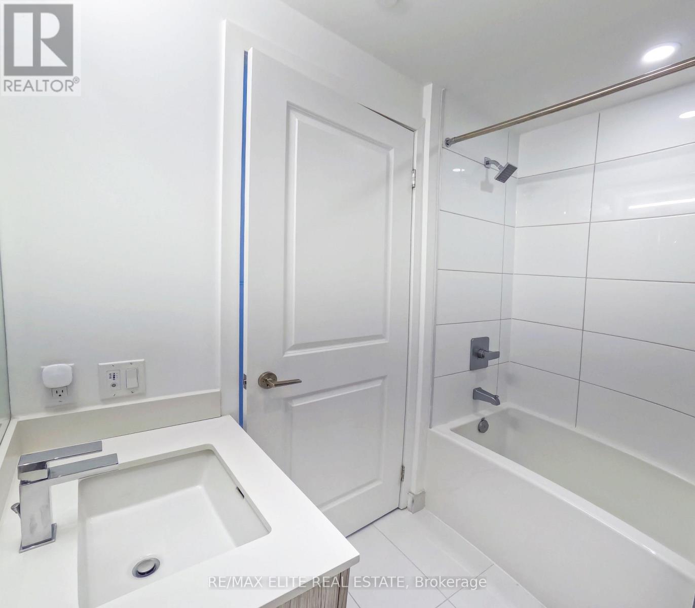 #1711 395 BLOOR STREET E - 8