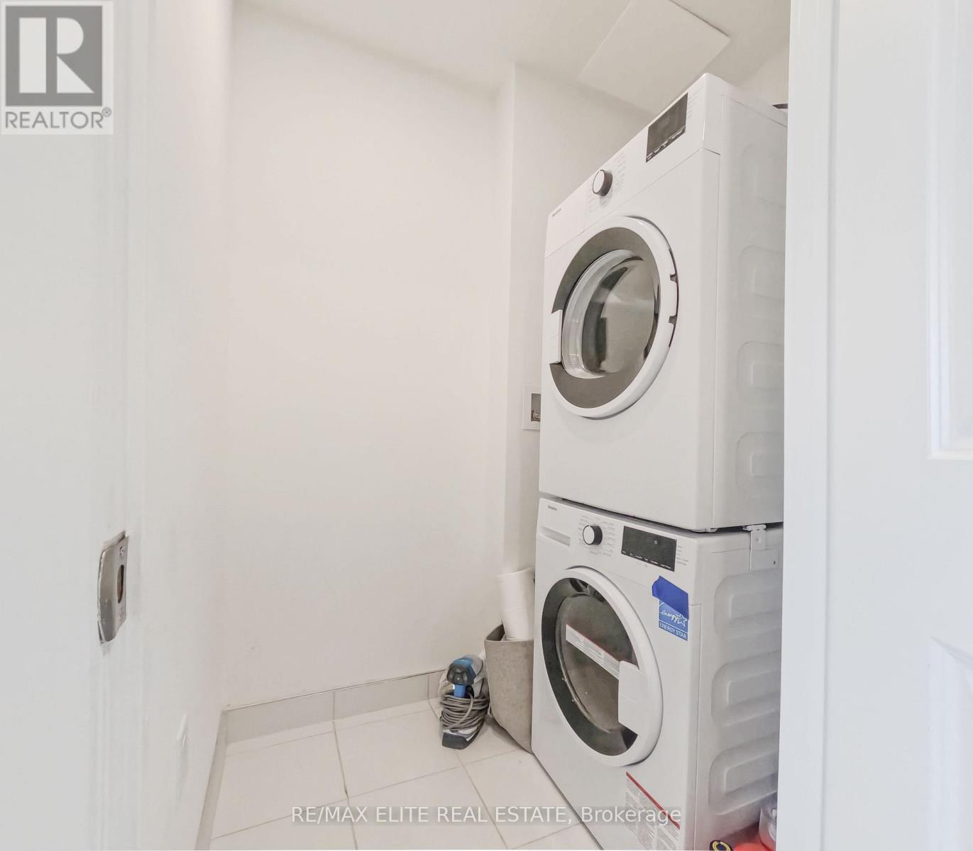 #1711 395 BLOOR STREET E - 9