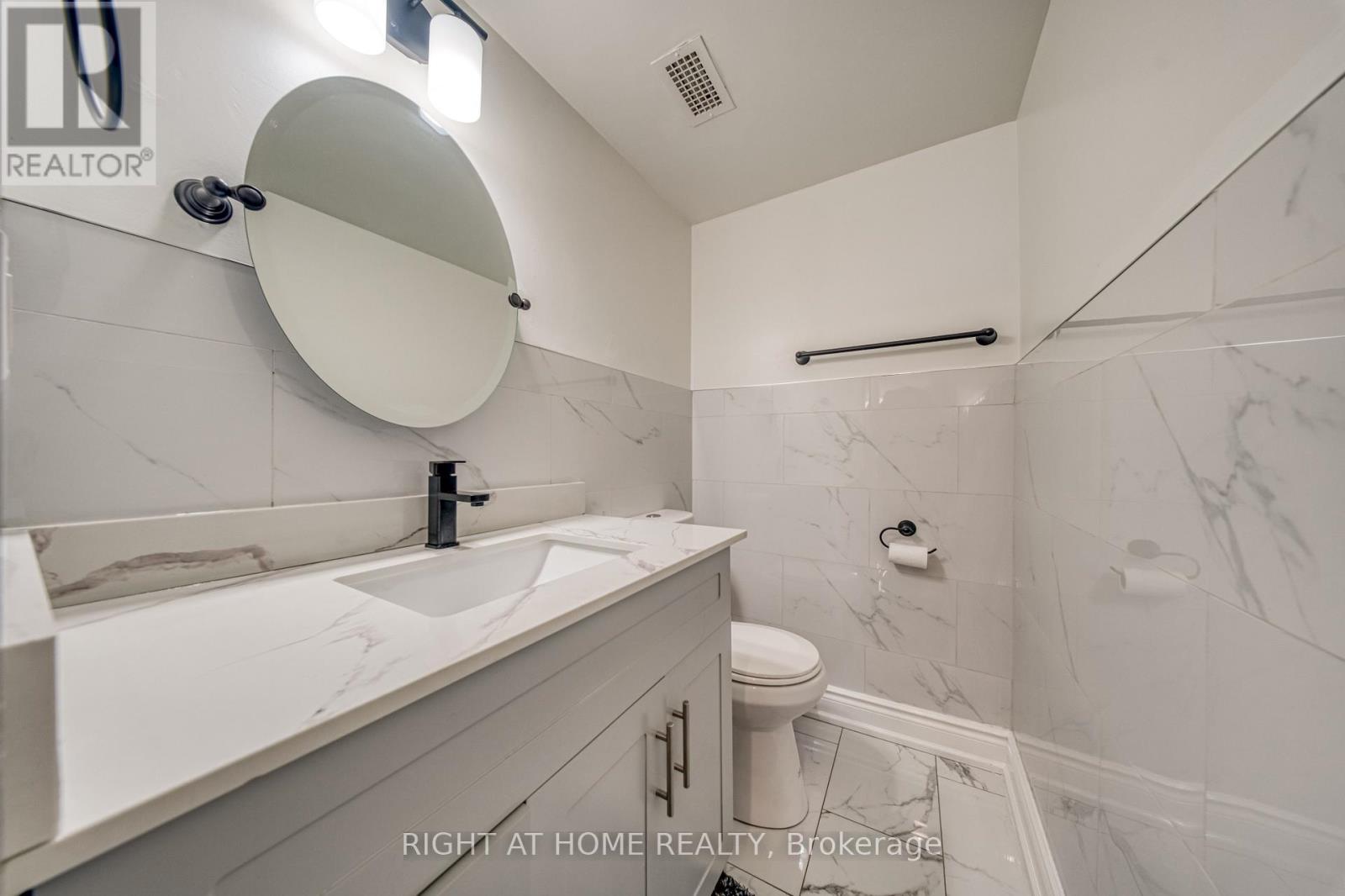 #2014 320 DIXON ROAD - 18