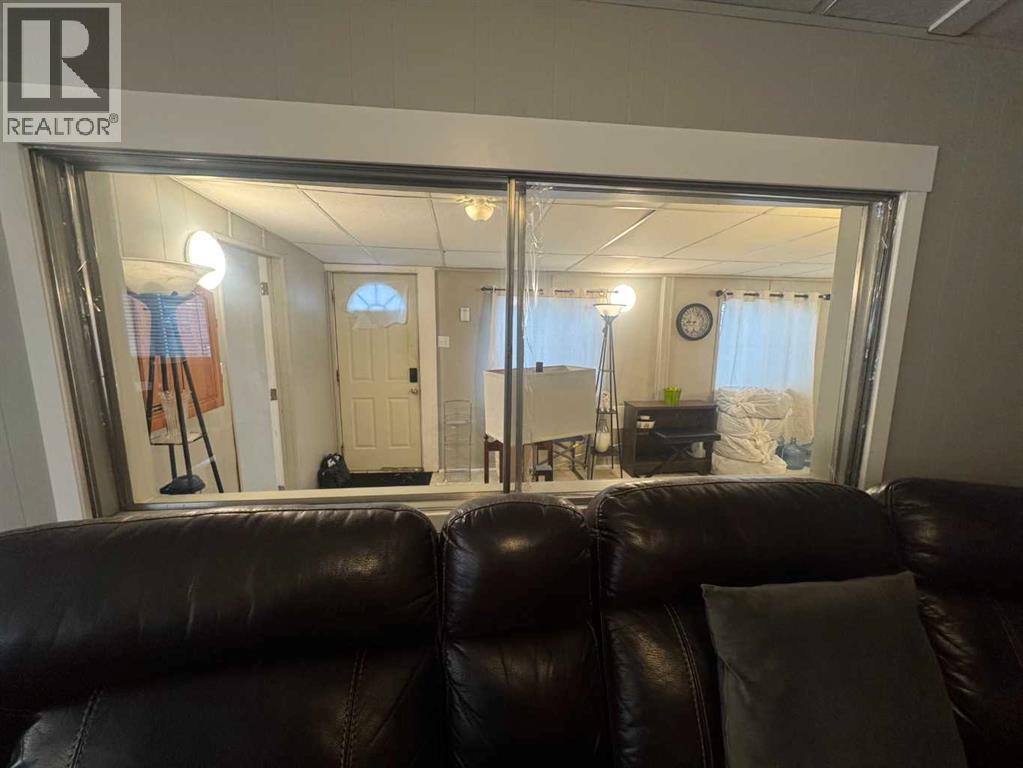 Single Family House Mobile Home for Sale in #   Gray Drive Glendale Red Deer 