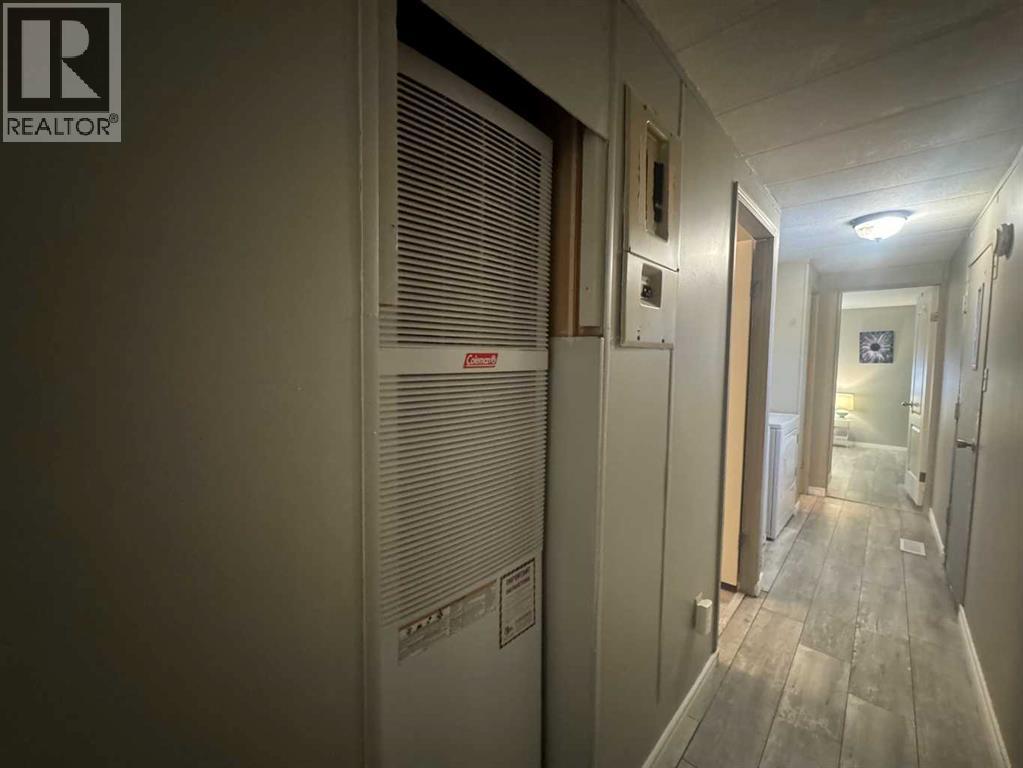 Single Family House Mobile Home for Sale in #   Gray Drive Glendale Red Deer 