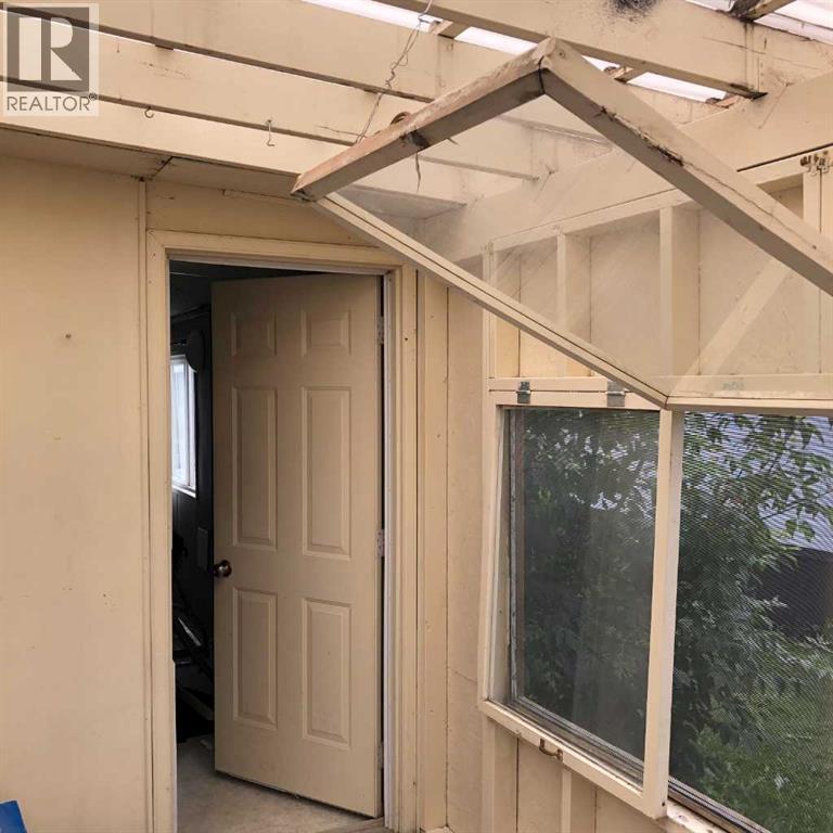 Single Family House Mobile Home for Sale in #   Gray Drive Glendale Red Deer 