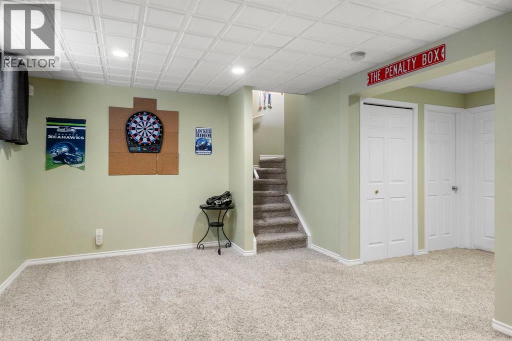 Single Family House for Sale in  Coventry Hills Drive NE Coventry Hills Calgary 