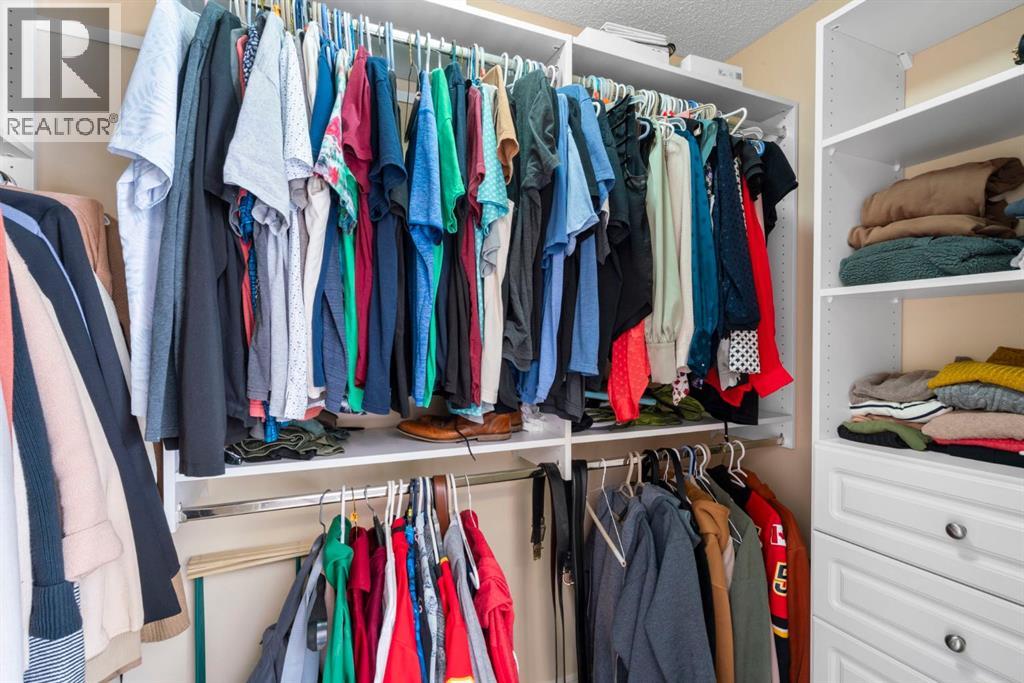 Single Family House for Sale in  Coventry Hills Drive NE Coventry Hills Calgary 