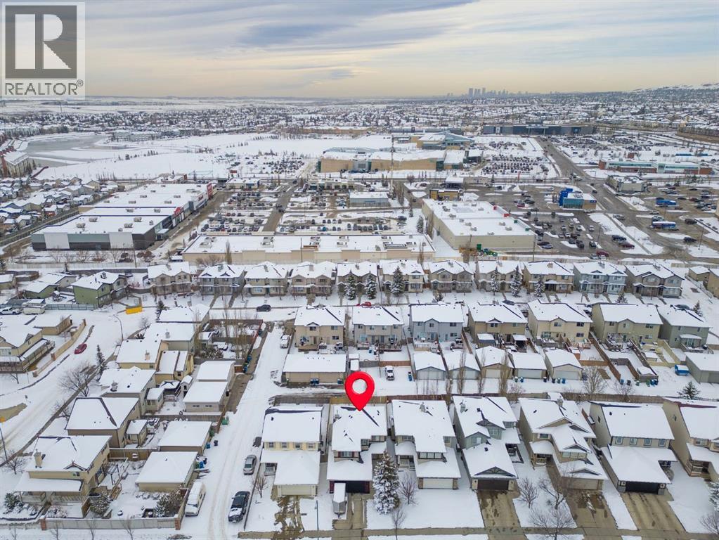 Single Family House for Sale in  Coventry Hills Drive NE Coventry Hills Calgary 