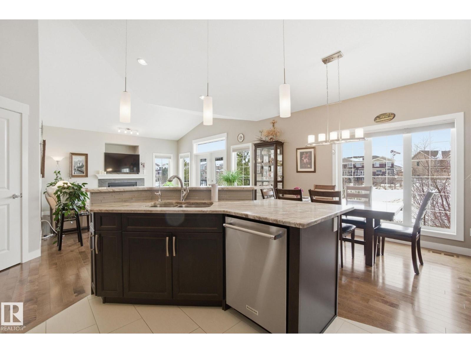 #16 3090 CAMERON HEIGHTS WY NW, Edmonton