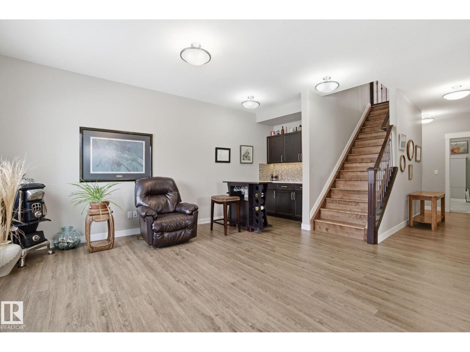 #16 3090 CAMERON HEIGHTS WY NW, Edmonton