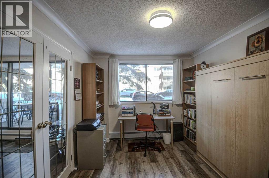 Single Family House for Sale in    Avenue SW Windsor Park Calgary 