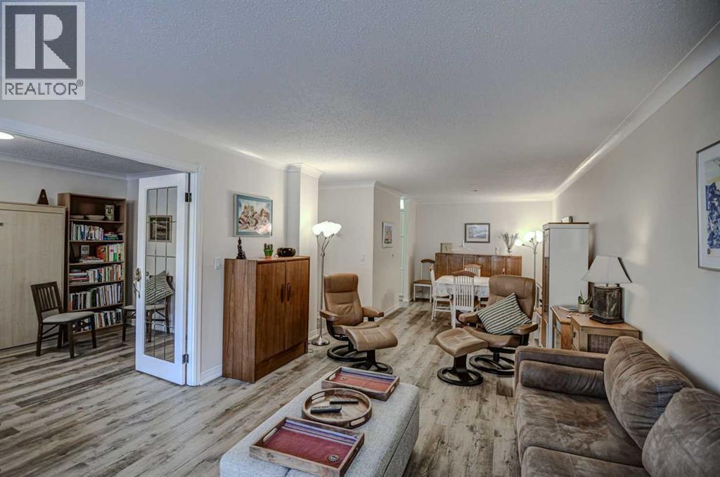 Single Family House for Sale in    Avenue SW Windsor Park Calgary 