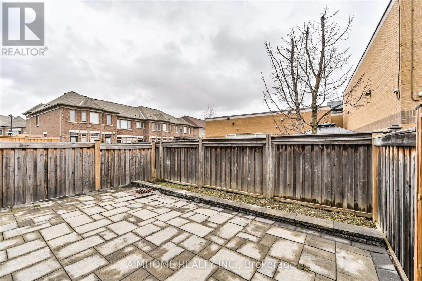 52 VEDETTE WAY - 34