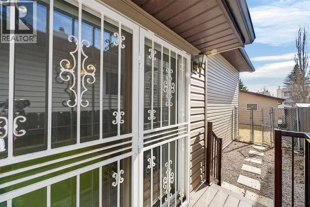 Single Family House 4 Level for Sale in  Taraglen Court NE Taradale Calgary 
